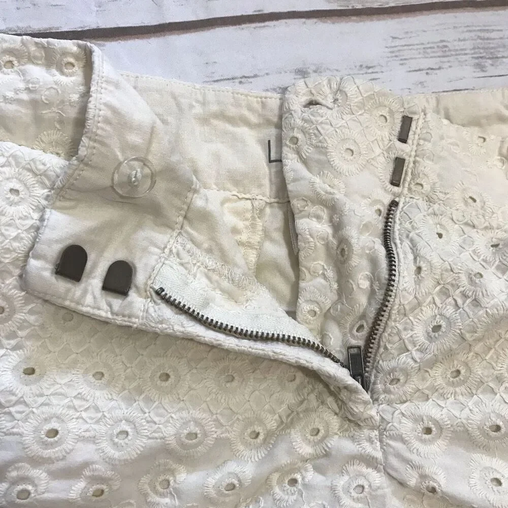 Ann Taylor LOFT‎ Cotton Shorts Size 2 low rise White Cream Eyelet desert boho